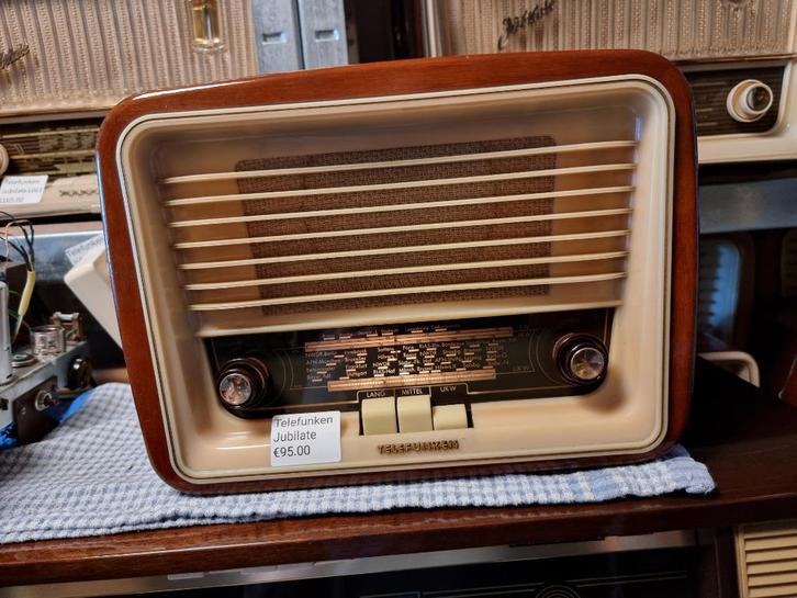 Telefunken Jubilate   Optie Bluetooth, Antiek en Kunst, Antiek | Tv's en Audio, Ophalen of Verzenden