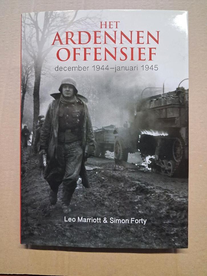boek = het ardennen offensie 1944, Collections, Objets militaires | Général, Armée de terre, Enlèvement ou Envoi