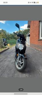 B-klasse brommer scooter, Fietsen en Brommers, Ophalen, Zo goed als nieuw