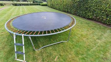 Trampoline. Diameter 380 cm. Hoogte  85 cm. disponible aux enchères