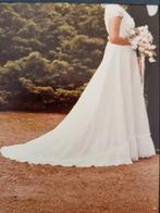 Robe de mariée avec train MT42 en broderie anglaise, Vêtements | Femmes, Vêtements de mariage & Accessoires de mariage, Enlèvement