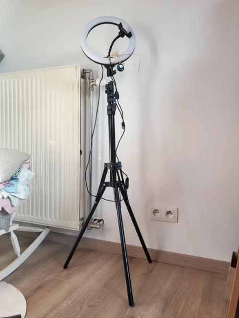 Kodak selfie ring lamp met staander, TV, Hi-fi & Vidéo, Photo | Trépieds & Rotules, Neuf, Trépied, 175 cm ou plus, Enlèvement ou Envoi