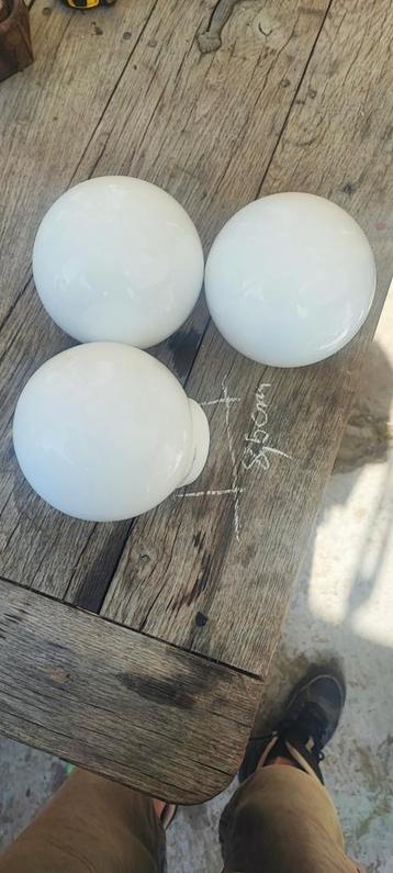 Lot de 3 globe en verre blanc a visser, Enlèvement ou Envoi, Comme neuf, Verre