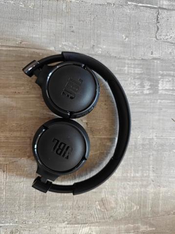 JBL hoofdtelefoon  beschikbaar voor biedingen