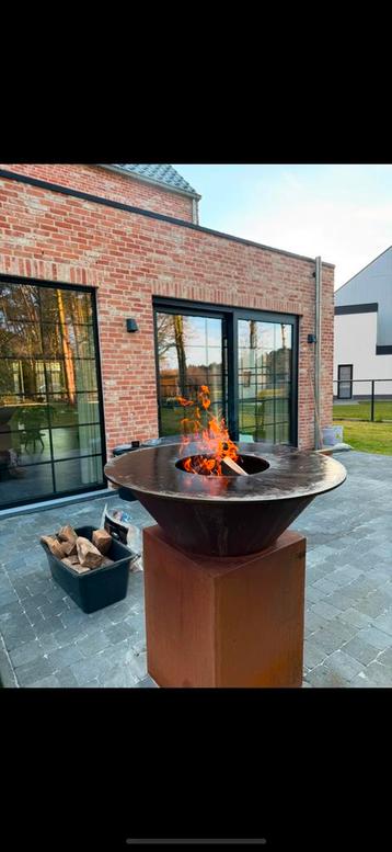 Barbecue cortenstaal beschikbaar voor biedingen
