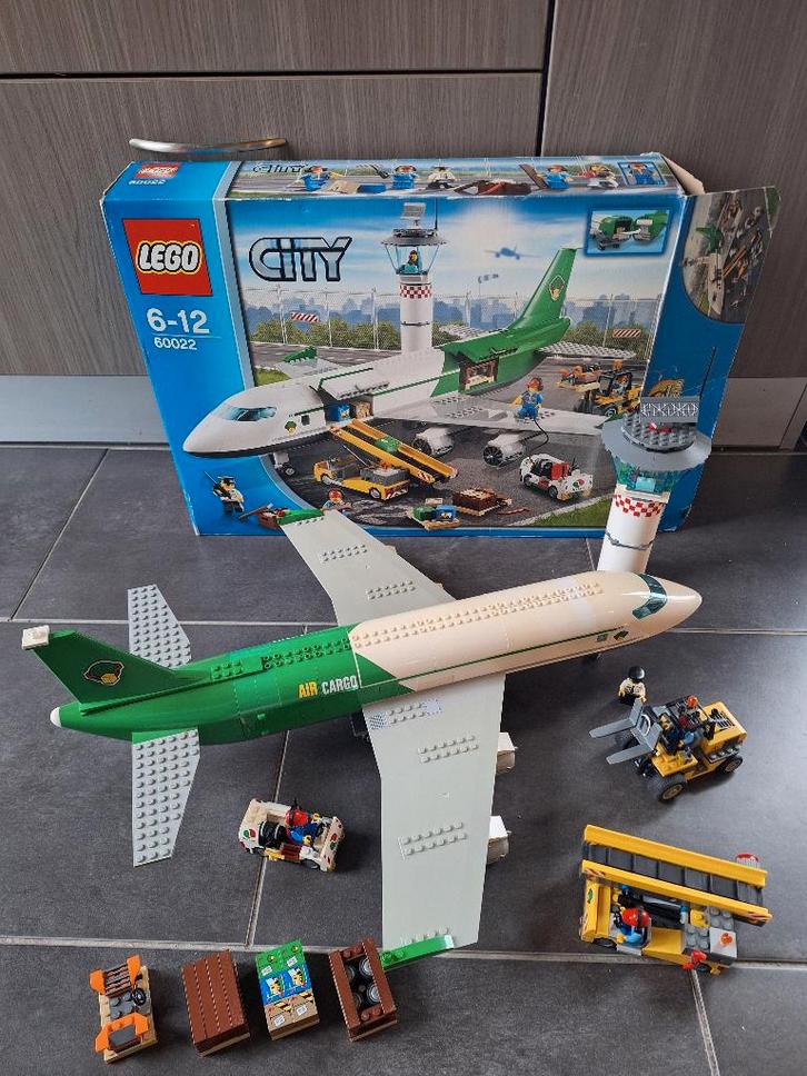 Lego City 60022 - Avion-cargo du terminal de l'aéroport, Enfants & Bébés, Jouets | Duplo & Lego, Utilisé, Lego, Ensemble complet