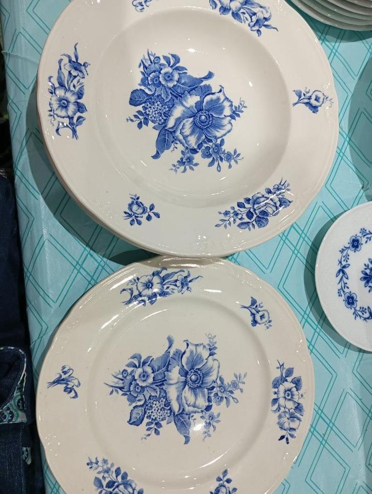 23 Boch rhodia borden, Antiek en Kunst, Antiek | Servies los, Ophalen