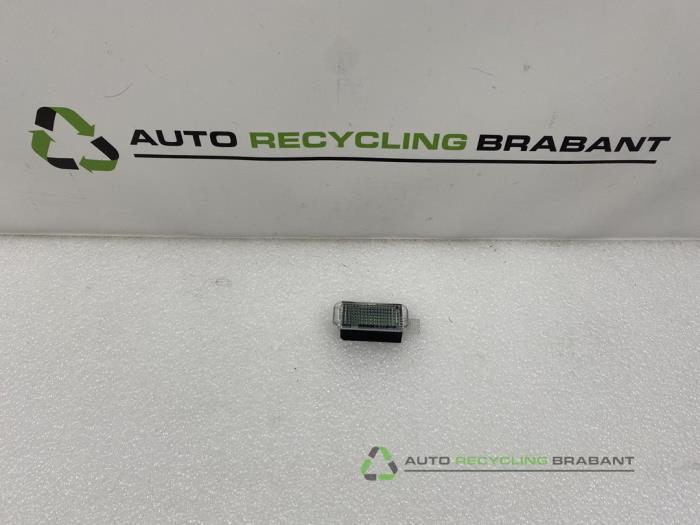 Binnenverlichting voor van een Audi A4, Auto-onderdelen, Verlichting, Gebruikt, 3 maanden garantie