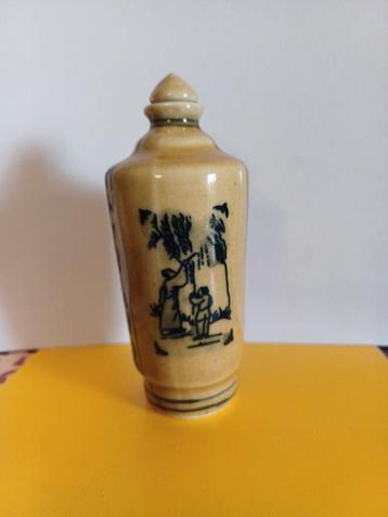 Chinees snuff bottle . beschikbaar voor biedingen