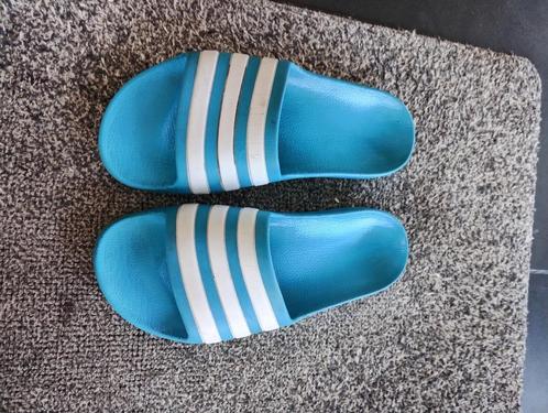 Adidas adilette aqua slippers maat 38, Kleding | Dames, Schoenen, Gedragen, Slippers, Blauw, Ophalen