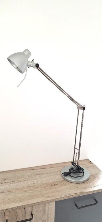 Ikea lampe bureau gris métallisé beschikbaar voor biedingen