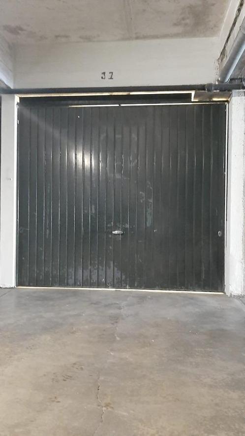 garage boxe à louer avec électitéric, Auto diversen, Autostaanplaatsen en Garages