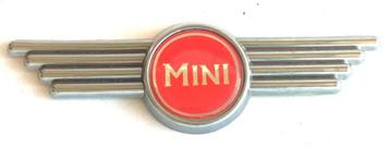 Wing badge rood Classic Mini. beschikbaar voor biedingen