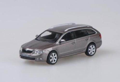 schaalmodel Skoda superb, Hobby en Vrije tijd, Modelauto's | Overige schalen, Nieuw, Auto, Verzenden