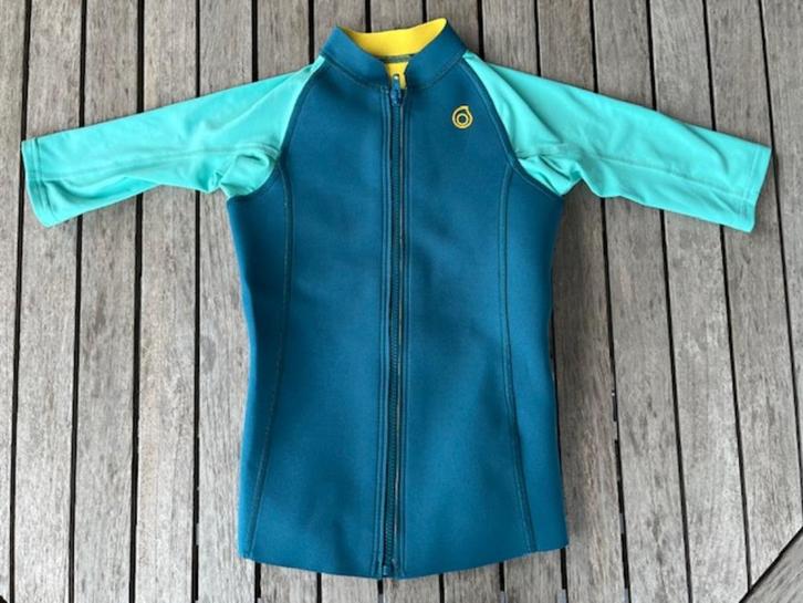 warmhoudend zwem-tshirt maat 10-11 jaar, Kinderen en Baby's, Kinderkleding | Kinder-zwemkleding, Zo goed als nieuw, Overig, Maat 146