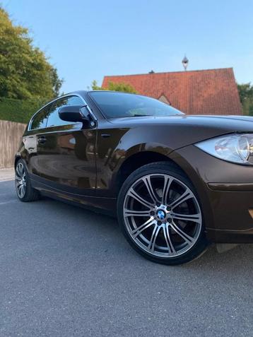 Prachtige bmw1 serie, benzine, euro5 met weinig km beschikbaar voor biedingen