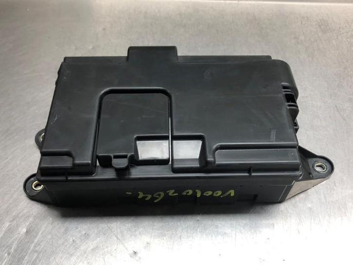 ZEKERINGKAST Lexus SC (01-2001/07-2010) (|8267024090|), Auto-onderdelen, Elektronica en Kabels, Lexus, Gebruikt