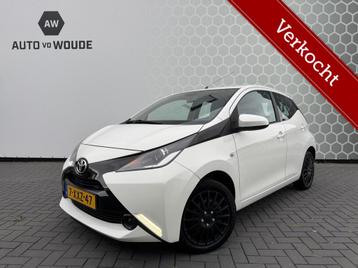 Toyota Aygo 1.0 VVT-i x-play camera Airco centrale vergrende beschikbaar voor biedingen