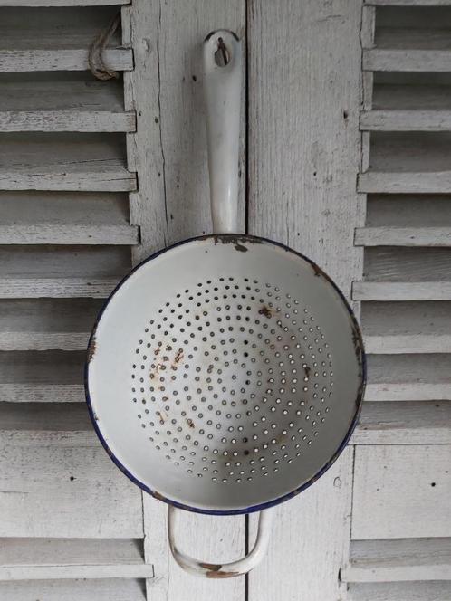 Mooi wit emaille steel vergiet / steel zeef, Antiek en Kunst, Antiek | Email, Ophalen of Verzenden
