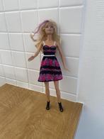 Barbie in zomerjurk zwart/paars, Kinderen en Baby's, Speelgoed | Poppen, Ophalen of Verzenden, Gebruikt, Barbie