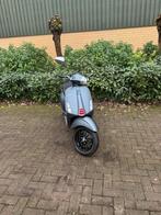 Vespa sprint S 50cc met beenkleed, handmoffen & slot, Fietsen en Brommers, Ophalen, Vespa S, Benzine, 50 cc