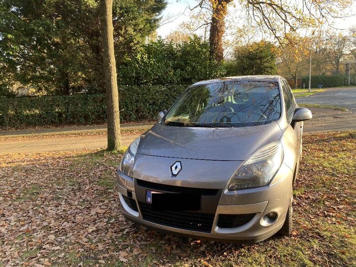 Renault Megane Scenic tdi van 2011 (219 000km) open dak, Auto's, Renault, Particulier, Airbags, Elektrische ramen, Isofix, Mistlampen