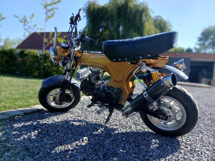 Zeer mooie dubbele uitlaat voor Dax Skyteam 125cc, Fietsen en Brommers, Brommeronderdelen | Algemeen, Zo goed als nieuw, Uitlaat