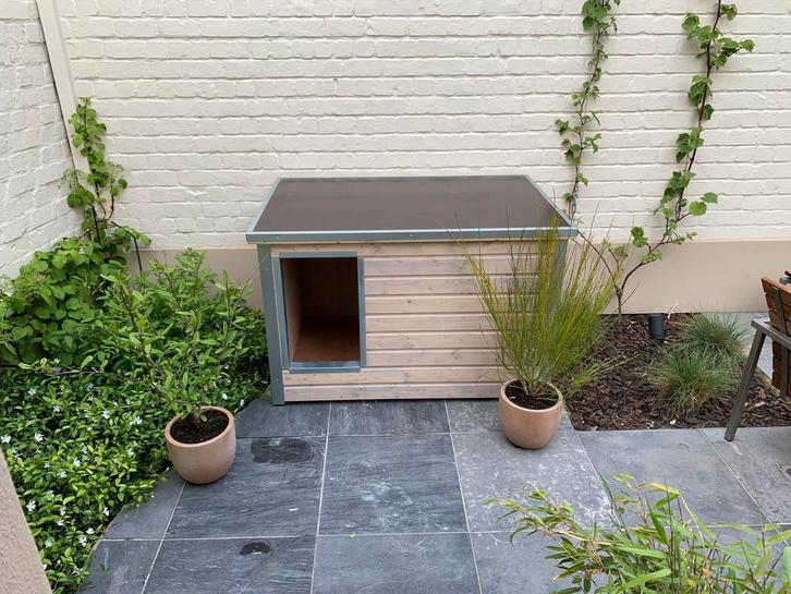 Deluxe geïsoleerd hondenhok – goede staat – nieuwprijs €624!, Dieren en Toebehoren, Hondenhokken, Gebruikt, Hondenhok, 100 cm of meer
