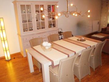 Vol eiken eettafel - Goossens wonen 220 X 105 cm beschikbaar voor biedingen