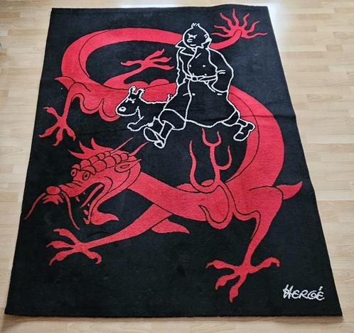 Tapis Tintin, le grand dragon rouge ( 165 X 230 cm ) de 1994, Collections, Statues & Figurines, Comme neuf, Autres types, Enlèvement ou Envoi