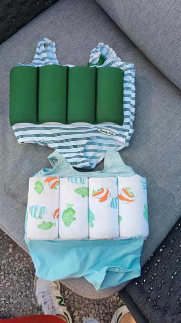 2 babyzwempakjes en 19 ongebruikte zwemluiers  beschikbaar voor biedingen