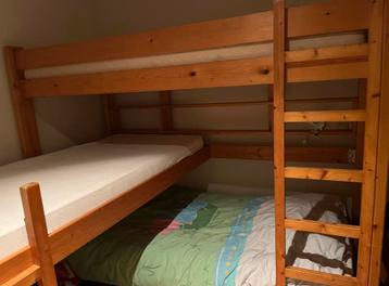 Stapelbed met 3 slaapplaatsen – 3 matrassen - massief hout beschikbaar voor biedingen