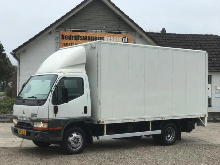 Mitsubishi Canter FE649 3.9L 24 Volt 2 batteries 6 bolts box, Autos, Camions, Entreprise, Achat, Vitres électriques, Phares antibrouillard
