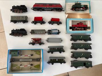 MARKLIN VINTAGE LOT 5 locomotieven 13 wagens beschikbaar voor biedingen
