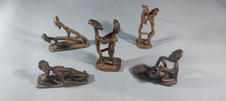 Bronzen erotische beeldjes goudgewicht., Antiek en Kunst, Kunst | Niet-Westerse kunst, Ophalen of Verzenden