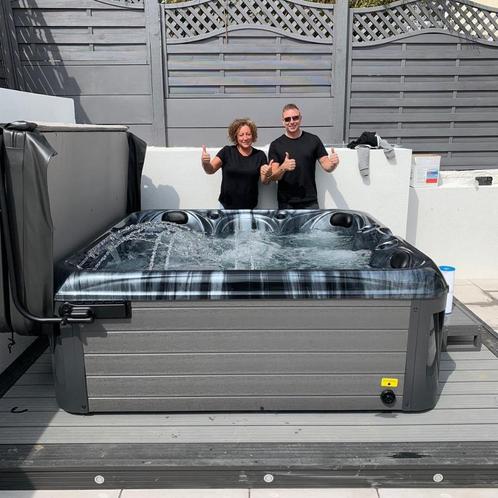 korting 45% Zuinig jacuzzi kopen+warmtepomp bespaar tot 80%, Tuin en Terras, Tuintafels, Nieuw, Ophalen of Verzenden