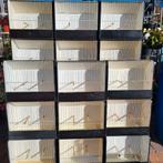 Tentoonstellingskooien 15 cm diep, Ophalen, Zo goed als nieuw