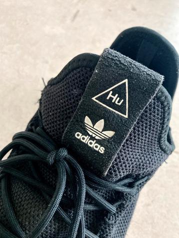 Adidas Originals x Pharrell Williams Tennis Hu beschikbaar voor biedingen