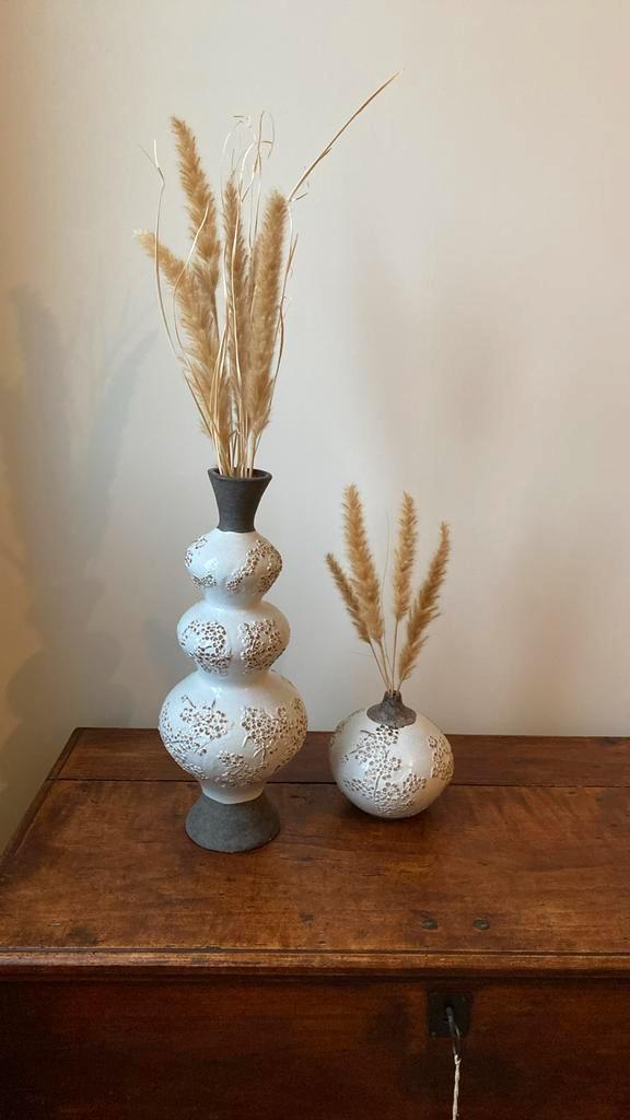Aardewerk - decoratieve vazen, Huis en Inrichting, Woonaccessoires | Vazen, Zo goed als nieuw, Wit, Ophalen
