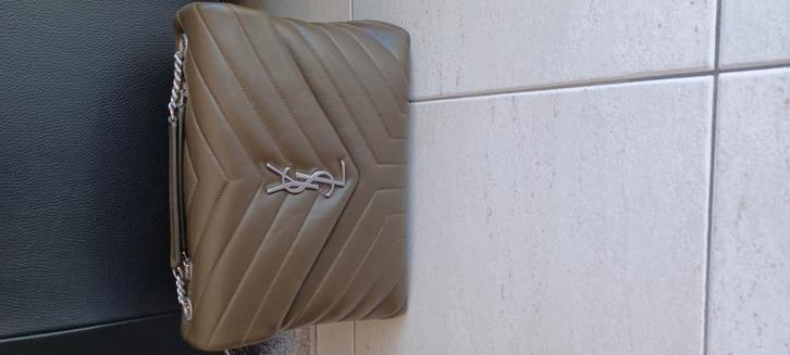 YSL Loulou Medium, Handtassen en Accessoires, Tassen | Damestassen, Nieuw, Handtas, Ophalen