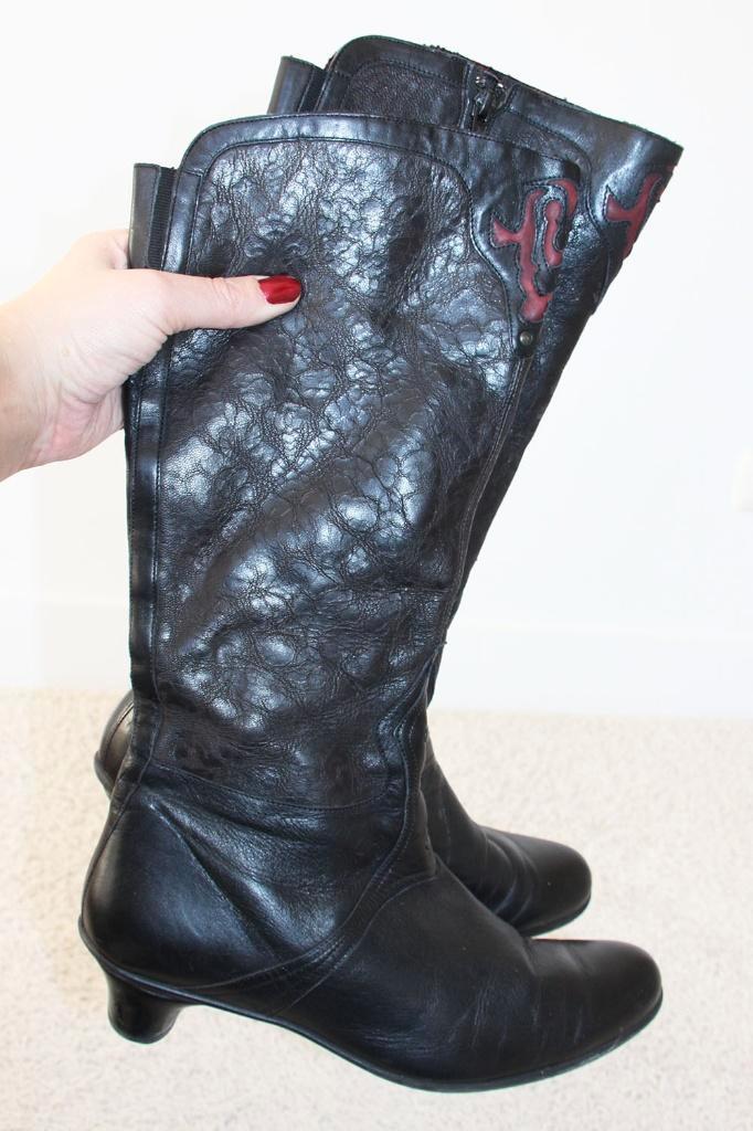 Belles bottes Durea exclusives en cuir s27 (H7½/41) €95, -, Vêtements | Femmes, Chaussures, Comme neuf, Bottes hautes, Noir, Envoi