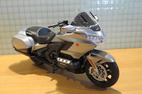 Honda GL1800 Goldwing grey 1:12 62202 22 cm. lang, Hobby & Loisirs créatifs, Voitures miniatures | 1:5 à 1:12, Neuf, Moteur, 1:9 à 1:12