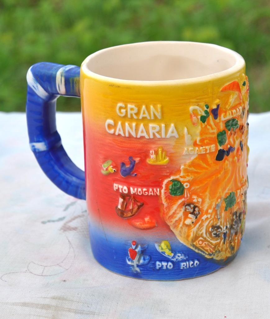 mug en faience gran canaria, Ophalen of Verzenden, Zo goed als nieuw, Keramiek, Kop(pen) en/of Schotel(s)