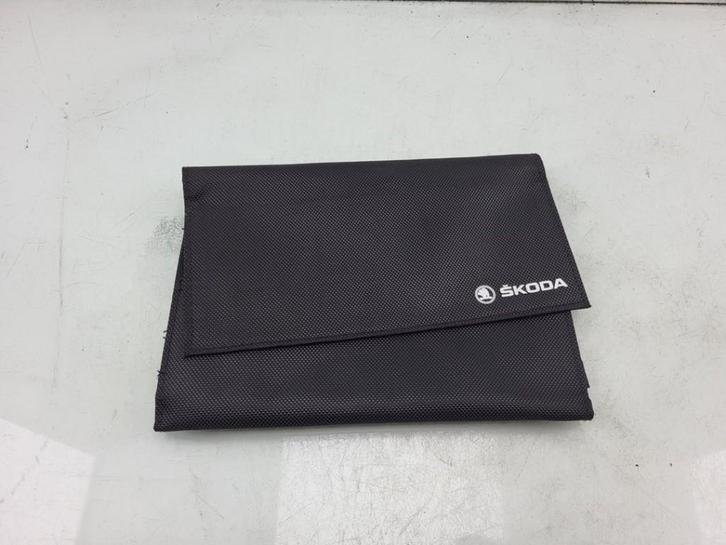 INSTRUKTIEBOEK Skoda Octavia (NXAA) (01-2020/-), Auto-onderdelen, Overige Auto-onderdelen, Skoda, Gebruikt