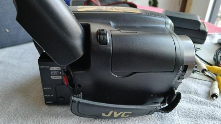 JVC AX49S VHS-C Casette-camera werkt, Audio, Tv en Foto, Videocamera's Analoog, Camera, VHS of SVHS, Ophalen of Verzenden