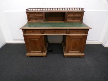 Bureau meubel beschikbaar voor biedingen