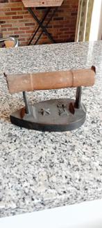 Oude gietijzeren strijkijzer, Enlèvement ou Envoi