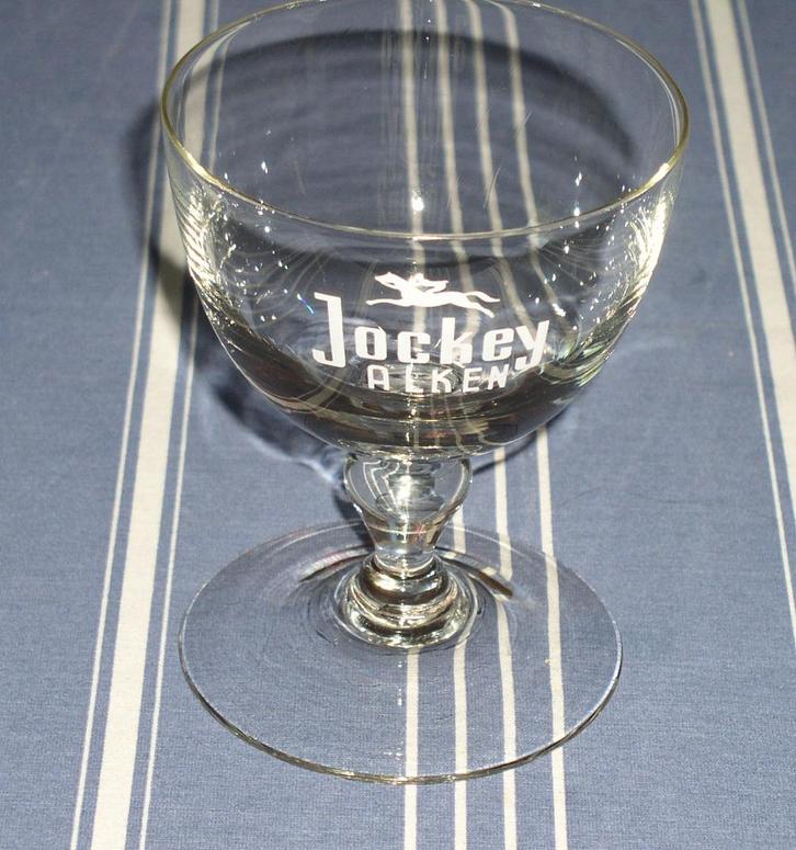 Bierglas op voet (kuipvorm). 'Jockey' Brouwerij Alken, Verzamelen, Biermerken, Zo goed als nieuw, Glas of Glazen, Overige merken