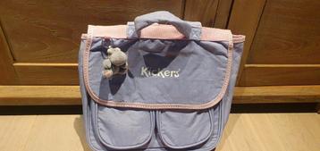 Paars boekentasje Kickers met knuffelhangertje beschikbaar voor biedingen