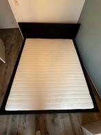 Bed met matras en beschermer - Malm Ikea, Huis en Inrichting, Ophalen, Gebruikt, Zwart, Tweepersoons